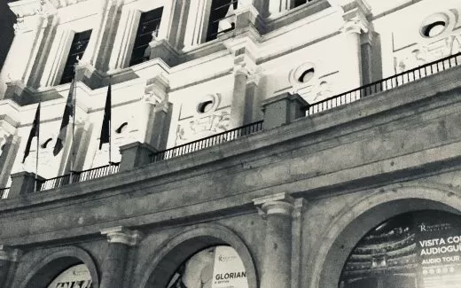 Fachada del teatro real
