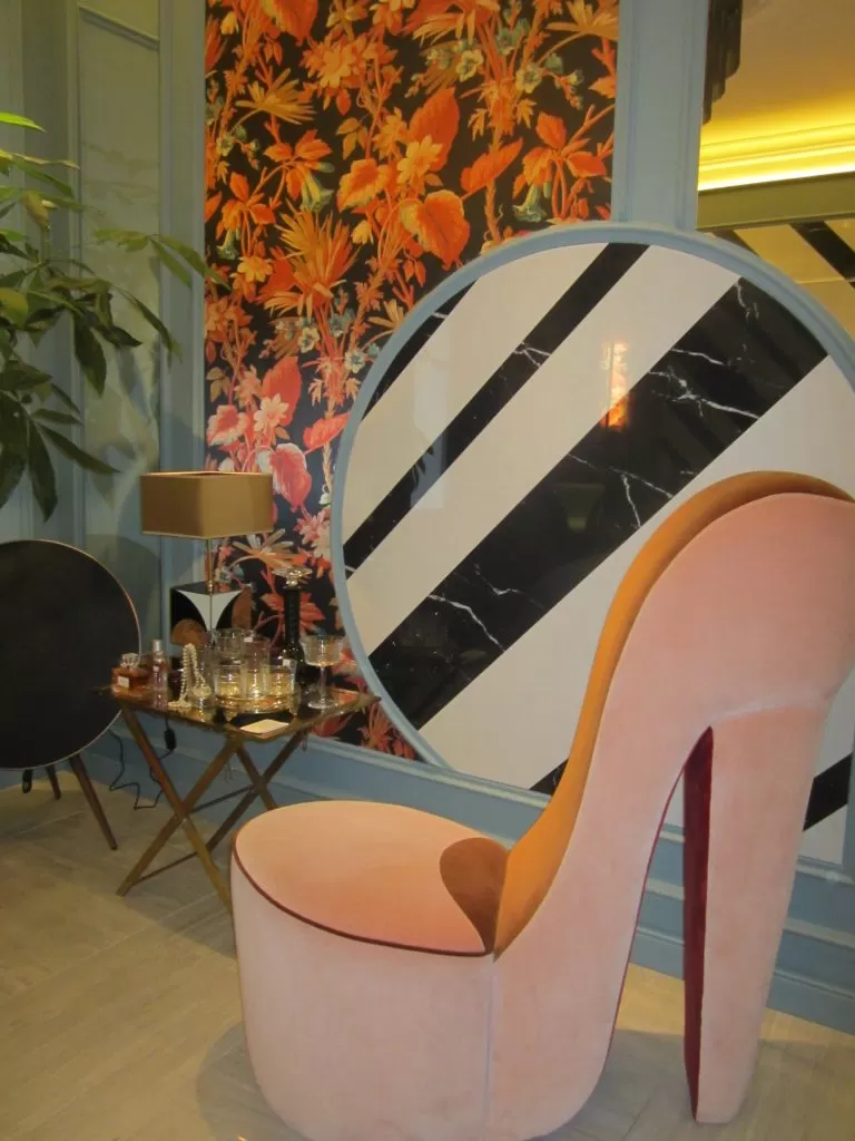 Tacón a modo de asiento en CasaDecor 2019