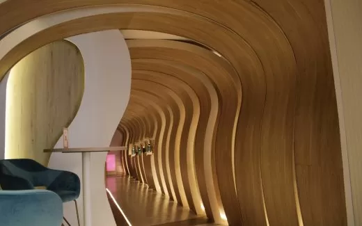 Restaurante de lineas curvas