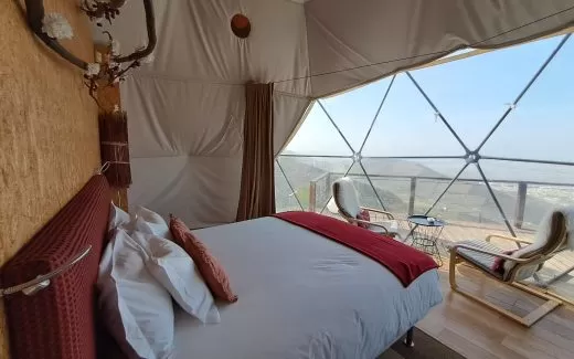 Domo por dentro en Natura Glamping